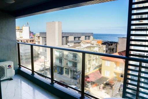 Smart Farol Da Barra - Vista Mar Com Varanda Arejada Apartment Salvador Exterior photo